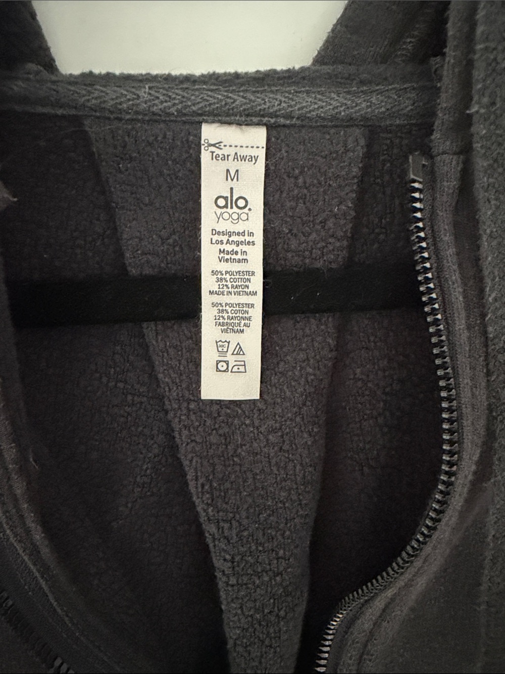 ALO Yoga cropped Black Fleece-Lined Zip Hoodie size Medium - Picture 5 of 6